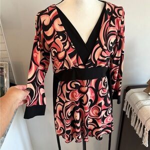 Elegant Black and Pink Women's Top